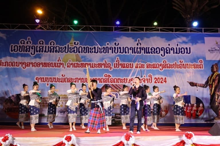 ງານສະແດງສິລະປະວັນນະຄະດີ ແລະ ປະກວດນາງສາວອາພອນເພດບັນດາເຜົ່າ ໃນງານບຸນນະມັດສະການພຣະທາດສີໂຄດຕະບອງ ປະຈຳປີ 2024